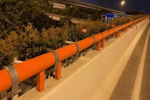 怎么贴墙停车_贴墙停车怎么出来_墙缝停车视频