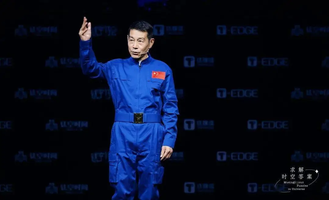 单人旁加昊是什么_单人旁加个吴字_昊单人旁加是什么字