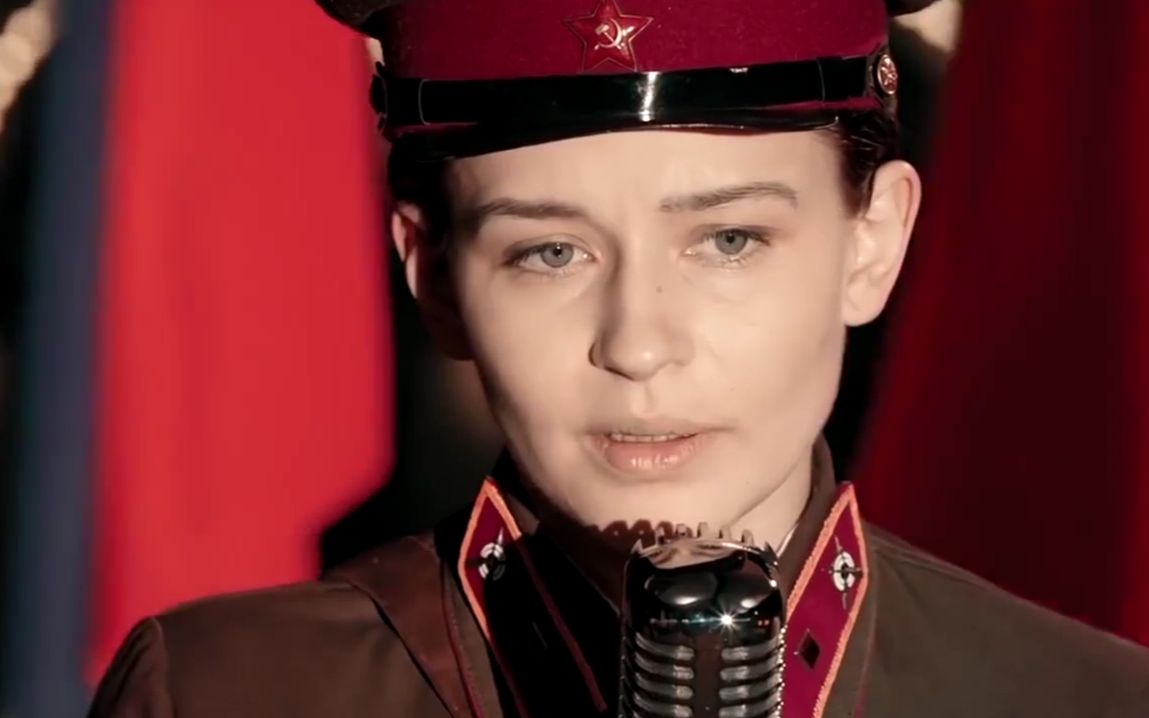 枪战美女主角游戏是什么名字_主角是美女的枪战游戏_枪战美女主角游戏是什么