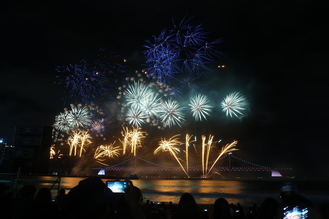 祝福客户2020新年祝福语_新一年给的客户祝福语_2021新年祝福客户的祝福语