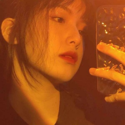 黑白头像美女撑伞_黑白头像美女图片霸气_美女qq头像黑白