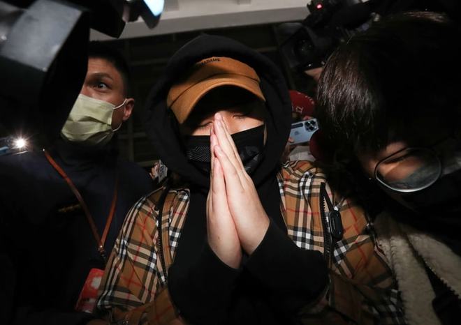 男子扬言炸北京火车站_炸毁火车_火车炸了视频