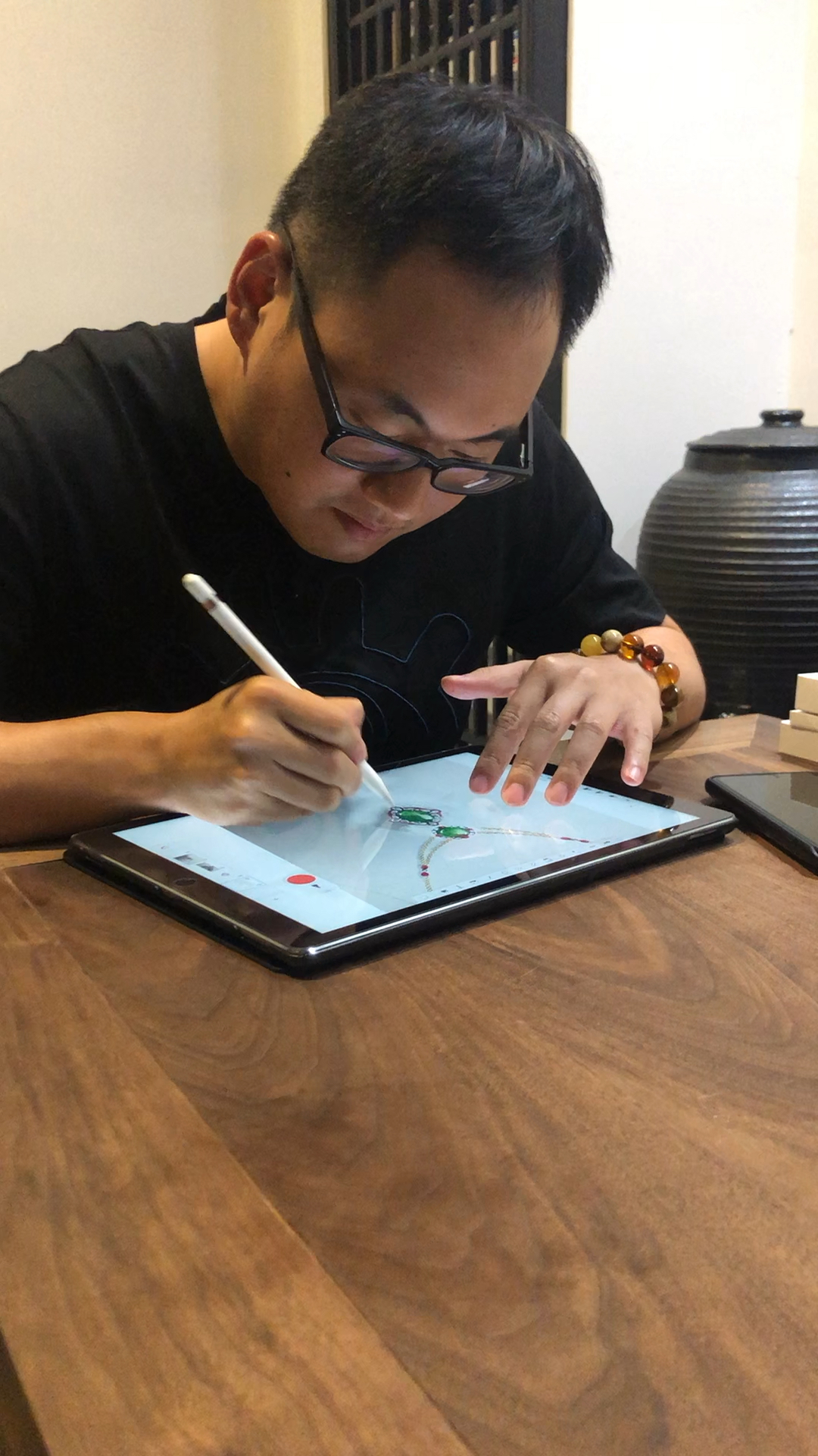 设计师35岁以后干嘛去_设计以后能干啥_以后做设计需要什么美术知识