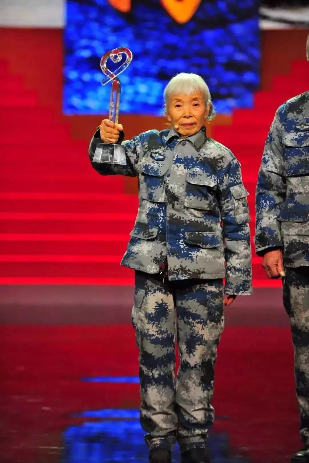 光盘软件可以复制到u盘吗_软件与光盘_手机连接外置光驱刻录光盘软件