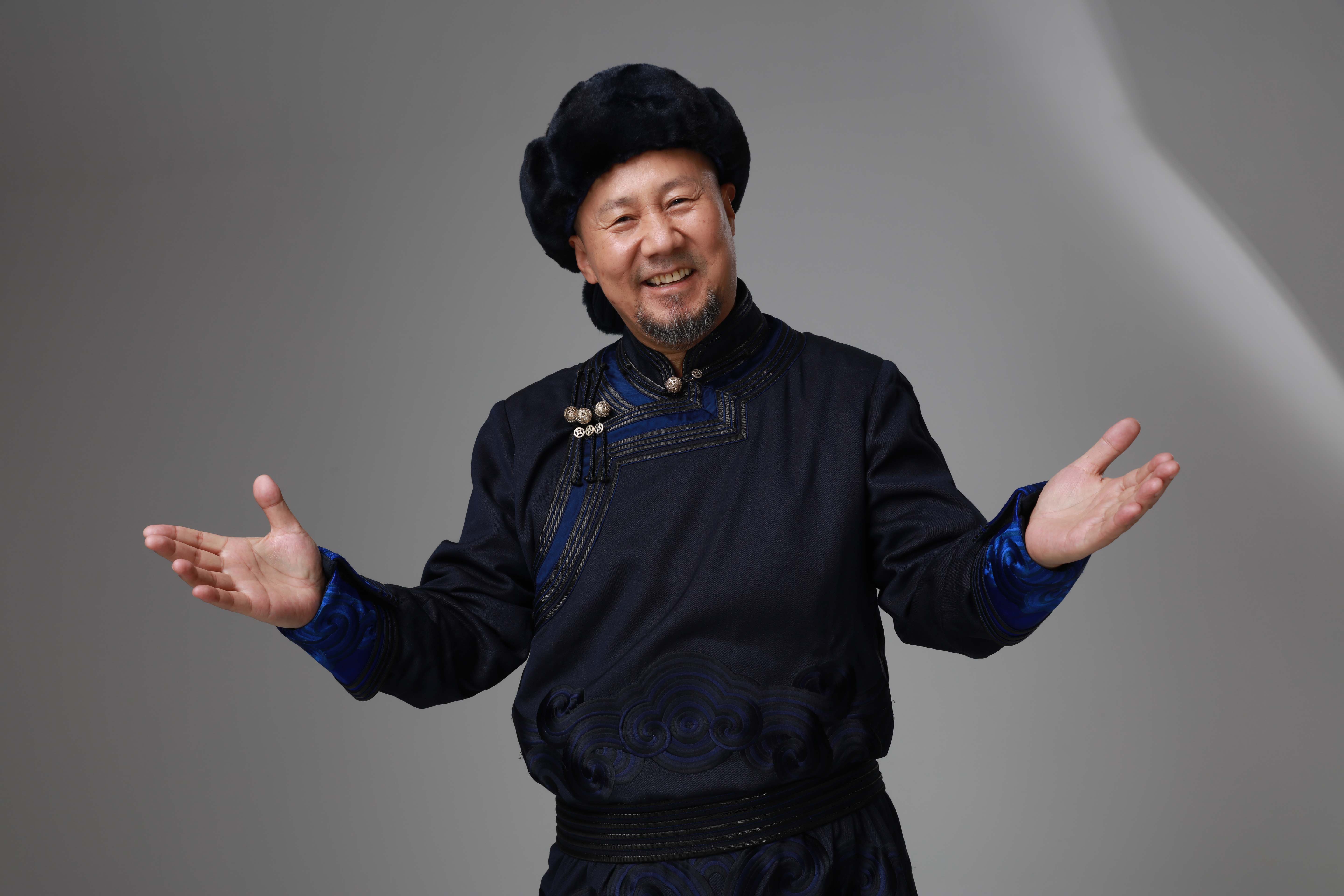 嗓音难听腾格尔唱的歌_腾格尔嗓音太难听_腾格尔的嗓音