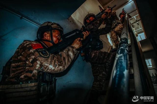 反恐特战队之卷土重来_反恐特战队卷土重来直装版_反恐特战队卷土重来下载