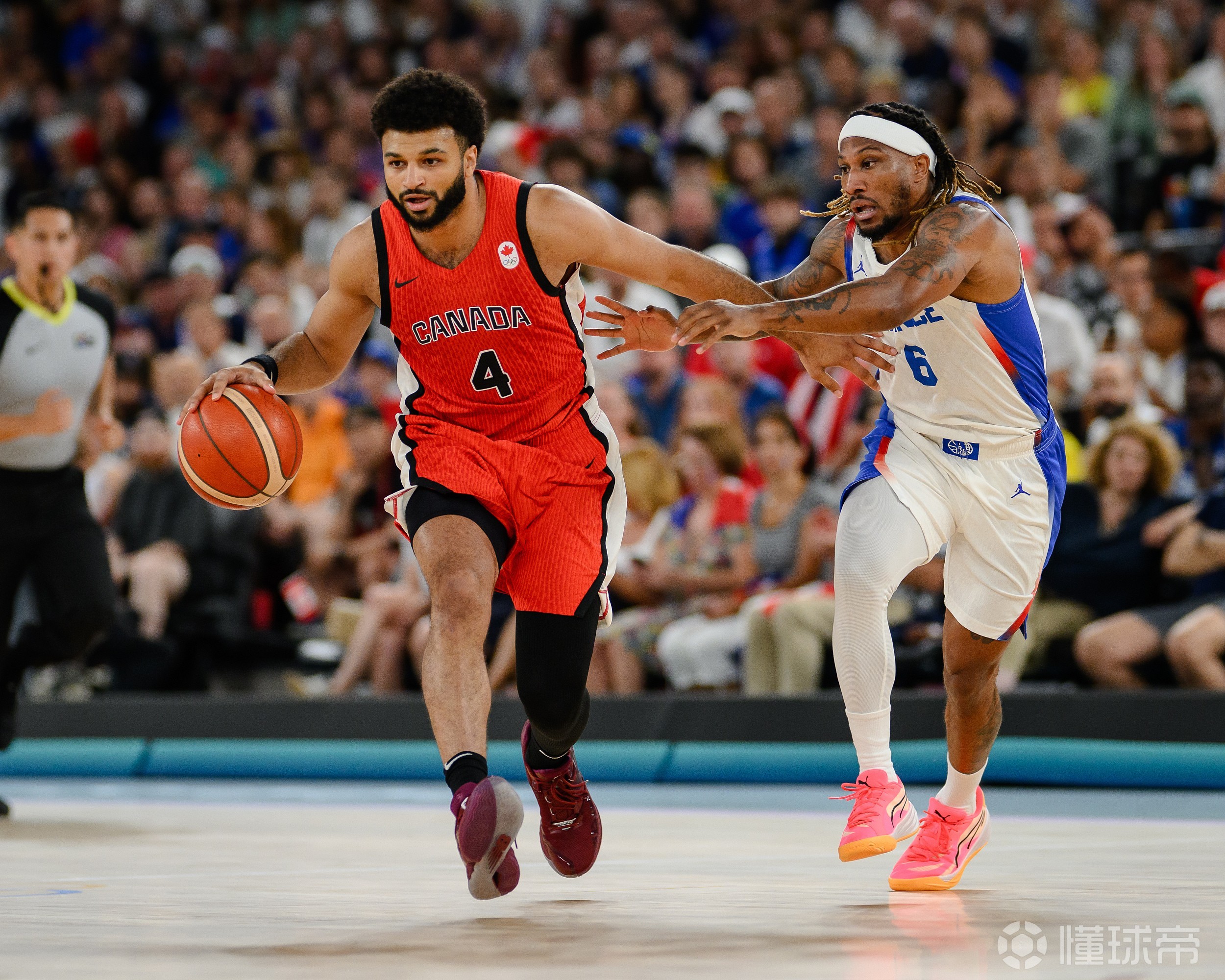 欧文投篮手指是怎么拨_欧文投篮左手拇指拨球_欧文投完篮后的手势