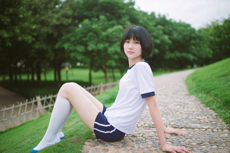 akb48不要脱人家的水手服是在哪_水手服科普_水手服上衣脱不下来怎么办