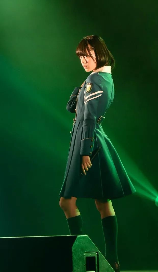 水手服上衣脱不下来怎么办_水手服科普_akb48不要脱人家的水手服是在哪