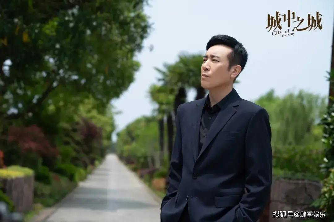 最后的战役之联合之城武器最实用-联合之城：战士与武器的生死相依，最后的战场硝烟弥漫
